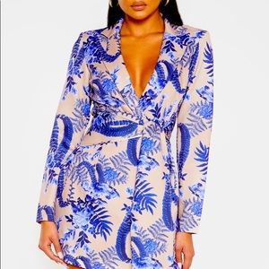 Pretty Little Thing Blazer Dress Size 6